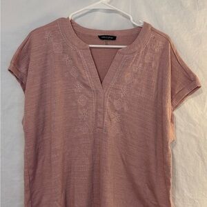 Cable & Gauge Mauve Short Sleeve Top